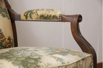 イタリアビンテージ　絶版品　イタリア高級家具　SELVA(セルバ)社製　オリエンタルな雰囲気が魅力の希少なラウンジアームチェア(椅子、ヴィンテージ)(R-053380)