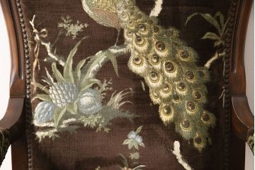 イタリアビンテージ　絶版品　イタリア高級家具　SELVA(セルバ)社製　オリエンタルな雰囲気が魅力の希少なラウンジアームチェア(椅子、ヴィンテージ)(R-053381)