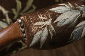 イタリアビンテージ　絶版品　イタリア高級家具　SELVA(セルバ)社製　オリエンタルな雰囲気が魅力の希少なラウンジアームチェア(椅子、ヴィンテージ)(R-053381)