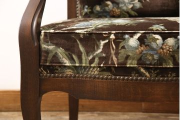 イタリアビンテージ　絶版品　イタリア高級家具　SELVA(セルバ)社製　オリエンタルな雰囲気が魅力の希少なラウンジアームチェア(椅子、ヴィンテージ)(R-053381)
