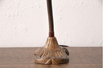 アンティーク照明　昭和初期　台座のデザインがおしゃれ!使い込まれた風合いが味わい深いデスクスタンド(スタンドライト、卓上照明)(R-053387)