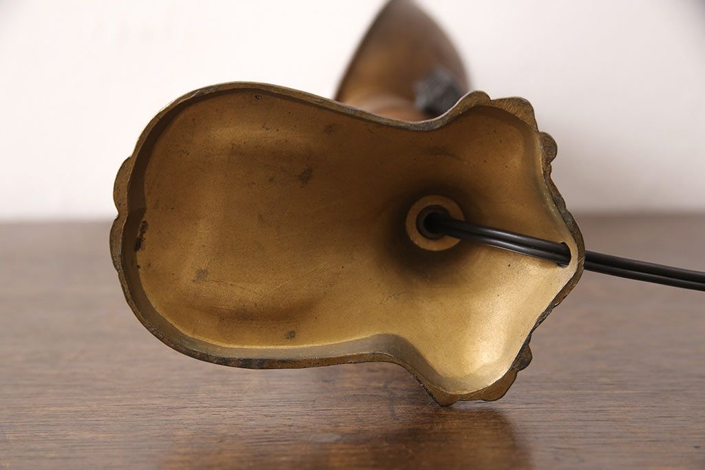 アンティーク照明　昭和初期　台座のデザインがおしゃれ!使い込まれた風合いが味わい深いデスクスタンド(スタンドライト、卓上照明)(R-053387)