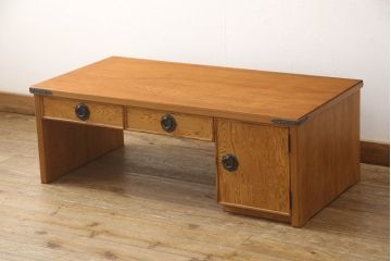 中古　民芸家具　屋久杉　蜜に詰まった杢目が美しく上品な文机(座机、在宅ワーク、在宅用ローテーブル、ワークデスク、引き出し)(R-053389)