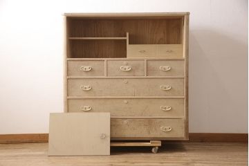中古　リメイク　伝統工芸士・中沢和夫作　一峰　上品な和を演出する細やかな金具が魅力的な加茂桐箪笥・上段(胴丸、桐たんす、衣装箪笥、和タンス、洋服タンス)(R-053390)