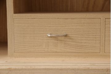 中古　リメイク　伝統工芸士・中沢和夫作　一峰　上品な和を演出する細やかな金具が魅力的な加茂桐箪笥・上段(胴丸、桐たんす、衣装箪笥、和タンス、洋服タンス)(R-053390)