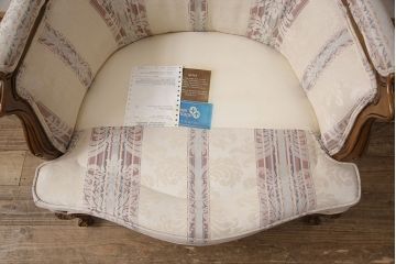 中古　美品　DREXEL HERITAGE(ドレクセルヘリテイジ)　 Upholstery(アップホルスタリー)　気品ある佇まいが高級感溢れるラウンジチェア(一人掛けソファ、1P、アームソファ)(定価約59万円)(R-053395)