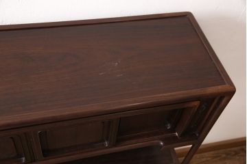 中古　伝統工芸品　大阪唐木指物　立花作　カリン(花梨)材　漆塗り　格式高い和の空間づくりにおすすめな飾り棚(茶棚、収納棚、戸棚)(R-053397)