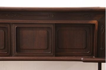 中古　伝統工芸品　大阪唐木指物　立花作　カリン(花梨)材　漆塗り　格式高い和の空間づくりにおすすめな飾り棚(茶棚、収納棚、戸棚)(R-053397)