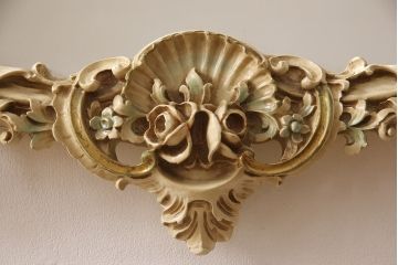 ヴィンテージ家具　イタリア　SILIK(シリック)　ロココ調の細やかで豪華な彫刻が見事!存在感を放つウォールミラー(壁掛け鏡、ビンテージ)(定価約35万円)(R-053407)