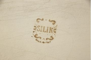 ヴィンテージ家具　イタリア　SILIK(シリック)　ロココ調　エレガントな空間づくりにおすすめ!高さのない小振りなサイズのドレッサー(サイドチェスト、ローボード、鏡台、壁掛け鏡、ビンテージ)(定価約135万円)(R-053408)