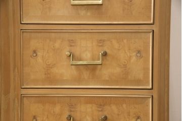 ヴィンテージ家具　DREXEL HERITAGE(ドレクセルヘリテイジ)　CORINTHIAN(コリンシャン)　ナチュラルな風合いが魅力のサイドボード(サイドチェスト、サイドキャビネット、ビンテージ)(R-053420)