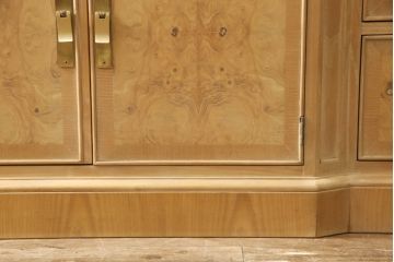 ヴィンテージ家具　DREXEL HERITAGE(ドレクセルヘリテイジ)　CORINTHIAN(コリンシャン)　ナチュラルな風合いが魅力のサイドボード(サイドチェスト、サイドキャビネット、ビンテージ)(R-053420)