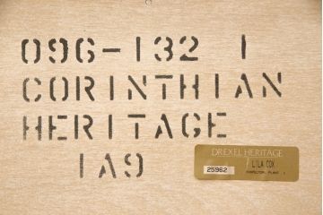 ヴィンテージ家具　DREXEL HERITAGE(ドレクセルヘリテイジ)　CORINTHIAN(コリンシャン)　ナチュラルな風合いが魅力のサイドボード(サイドチェスト、サイドキャビネット、ビンテージ)(R-053420)