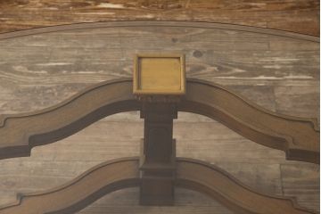 中古　美品　DREXEL HERITAGE(ドレクセルヘリテイジ)　FRANCESCA(フランチェスカ)シリーズ　エレガントな雰囲気を醸し出すシルエットが美しいカクテルテーブル(センターテーブル、ローテーブル、リビングテーブル、ガラステーブル)(定価約48万円)(R-053421)