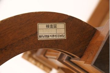 中古　美品　DREXEL HERITAGE(ドレクセルヘリテイジ)　FRANCESCA(フランチェスカ)シリーズ　エレガントな雰囲気を醸し出すシルエットが美しいカクテルテーブル(センターテーブル、ローテーブル、リビングテーブル、ガラステーブル)(定価約48万円)(R-053421)