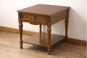 中古　美品　DREXEL HERITAGE(ドレクセルヘリテイジ)　FRANCESCA(フランチェスカ)シリーズ　気品ある佇まいが高級感を醸し出すサイドテーブル(電話台、ナイトテーブル、エンドテーブル、コンソールテーブル)(定価約30万円)(R-053422)