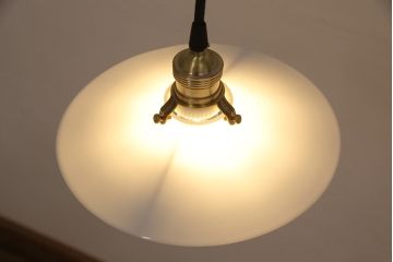 アンティーク照明　和製アンティーク　シンプルでありながらレトロな雰囲気を醸し出す平笠照明(天井照明、吊り下げ照明、ペンダントライト)(R-053427)