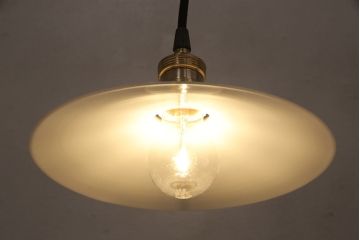 アンティーク照明　和製アンティーク　シンプルでありながらレトロな雰囲気を醸し出す平笠照明(天井照明、吊り下げ照明、ペンダントライト)(R-053427)