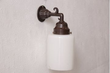 アンティーク照明　和製アンティーク　趣のある空間づくりに活躍するベークライト製ブラケットの壁掛け照明(ウォールライト、壁付け照明)(R-053429)