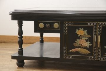 ビンテージ家具　高級品!美しい螺鈿(らでん)と石細工の絵が見事な両面使いローテーブル(センターテーブル、座卓、ヴィンテージ)(R-053432)