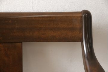中古　美品　松本民芸家具　#77型　ラッシ座(ガマ座)がお洒落な曲肘イス(アームチェア、椅子)(定価約24万円)(R-053436)
