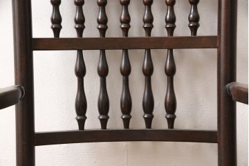 中古　松本民芸家具　♯21型　ラッシ座面がお洒落なスピンドルアームチェア(椅子、イス、ダイニングチェア)(定価約22万円)(R-053444)