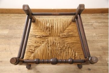 中古　松本民芸家具　♯21型　ラッシ座面がお洒落なスピンドルアームチェア(椅子、イス、ダイニングチェア)(定価約22万円)(R-053445)