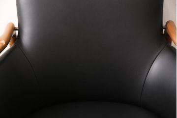 中古　超美品　キタニ(KITANI)　ウォールナット　フィン・ユールデザイン  FJ-01　美しさを感じさせる本革イージーチェア(レザー、アームチェア、椅子)(R-053447)