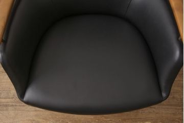 中古　超美品　キタニ(KITANI)　ウォールナット　フィン・ユールデザイン  FJ-01　美しさを感じさせる本革イージーチェア(レザー、アームチェア、椅子)(R-053447)