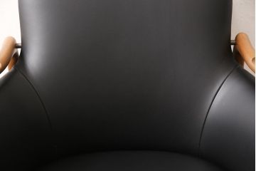 中古　超美品　キタニ(KITANI)　ウォールナット　フィン・ユールデザイン  FJ-01　美しさを感じさせる本革イージーチェア(レザー、アームチェア、椅子)(R-053448)