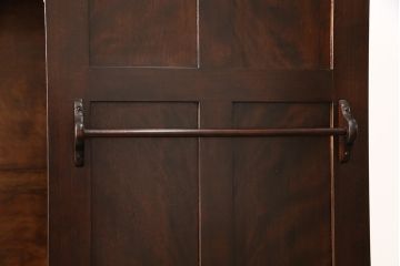 中古　美品　松本民芸家具　シックな佇まいが魅力の引き出し付きワードローブ(洋服タンス、衣装箪笥)(定価約42万円)(R-053451)