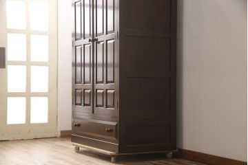 中古　美品　松本民芸家具　シックな佇まいが魅力の引き出し付きワードローブ(洋服タンス、衣装箪笥)(定価約42万円)(R-053451)