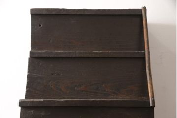 和製アンティーク　ヒノキ材・スギ材・引き出し前板ケヤキ材　趣ある佇まいとサイズ感が魅力的な階段タンス(和たんす、時代箪笥、収納箪笥、引き出し)(R-053453)