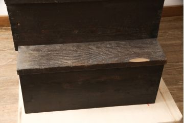 和製アンティーク　ヒノキ材・スギ材・引き出し前板ケヤキ材　趣ある佇まいとサイズ感が魅力的な階段タンス(和たんす、時代箪笥、収納箪笥、引き出し)(R-053453)