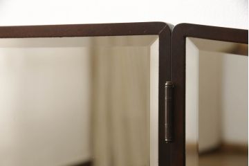 中古　北海道民芸家具　幅広いテイストに馴染むシンプルなデザインのミラー(三面鏡、姿見)(R-053456)
