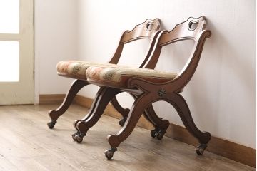 中古　美品　DREXEL HERITAGE(ドレクセルヘリテイジ)　光沢のあるファブリックが高級感を醸し出すキャスター付きダイニングチェア2脚セット(イス、椅子)(定価2脚で約40万円)(R-053458)