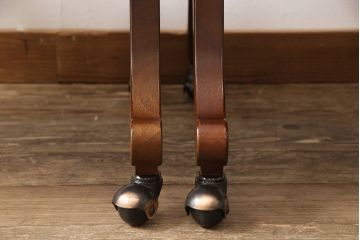 中古　美品　DREXEL HERITAGE(ドレクセルヘリテイジ)　光沢のあるファブリックが高級感を醸し出すキャスター付きダイニングチェア2脚セット(イス、椅子)(定価2脚で約40万円)(R-053458)