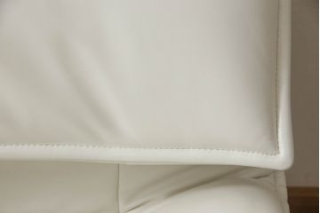 中古　美品　Cassina(カッシーナ)　VERANDA(ヴェランダ) ホワイトレザーの1Pソファ(一人掛け)(定価約80万円)(R-053461)