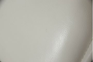 中古　美品　Cassina(カッシーナ)　VERANDA(ヴェランダ) ホワイトレザーの1Pソファ(一人掛け)(定価約80万円)(R-053461)