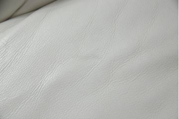 中古　美品　Cassina(カッシーナ)　VERANDA(ヴェランダ) ホワイトレザーの1Pソファ(一人掛け)(定価約80万円)(R-053461)