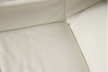 中古　美品　Cassina(カッシーナ)　VERANDA(ヴェランダ) ホワイトレザーの1Pソファ(一人掛け)(定価約80万円)(R-053462)