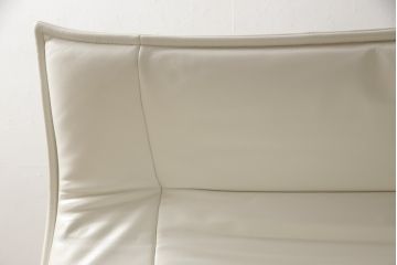 中古　美品　Cassina(カッシーナ)　VERANDA(ヴェランダ) ホワイトレザーの1Pソファ(一人掛け)(定価約80万円)(R-053462)