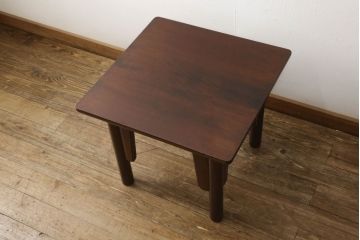 中古　美品　松本民芸家具　特注サイズ　柳型　細部にまでこだわりが感じられる茶卓(サイドテーブル、センターテーブル、ローテーブル、飾り台)(R-053463)