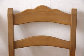 中古　美品　KOSUGA(コスガ)　PROVENCE(プロヴァンス)シリーズ　パイン材　温かみのある風合いが魅力的なダイニングチェア4脚セット(板座チェア)(R-053466)