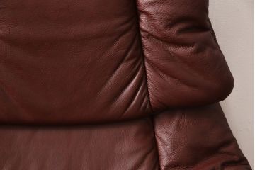 中古　EKORNES(エコーネス)　本革(レザー)　オットマン付き　ストレスレス レノ クラシック(M)(定価約37万9千円)(アームチェア、リクライニングチェア、椅子)(R-053467)