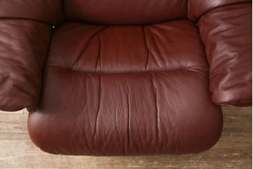 中古　EKORNES(エコーネス)　本革(レザー)　オットマン付き　ストレスレス レノ クラシック(M)(定価約37万9千円)(アームチェア、リクライニングチェア、椅子)(R-053467)