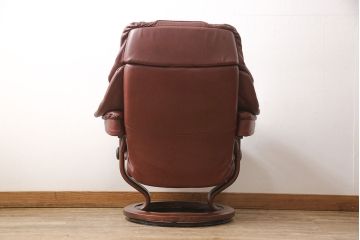 中古　EKORNES(エコーネス)　本革(レザー)　オットマン付き　ストレスレス レノ クラシック(M)(定価約37万9千円)(アームチェア、リクライニングチェア、椅子)(R-053467)