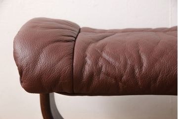 中古　EKORNES(エコーネス)　本革(レザー)　オットマン付き　ストレスレス レノ クラシック(M)(定価約37万9千円)(アームチェア、リクライニングチェア、椅子)(R-053467)