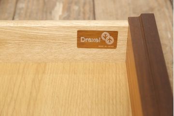 中古　美品　DREXEL HERITAGE(ドレクセルヘリテイジ)　品のある佇まいが美しいサイドテーブル(電話台、ナイトテーブル、コンソールテーブル)(R-053469)