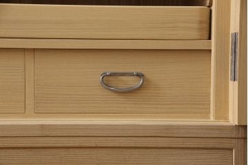 中古　最高級　伝統工芸士　田澤謙介作　華やかな意匠金具が雅やかな加茂桐箪笥(大丸、桐たんす、着物箪笥、衣装タンス、和タンス)(定価約180万円)(R-053472)